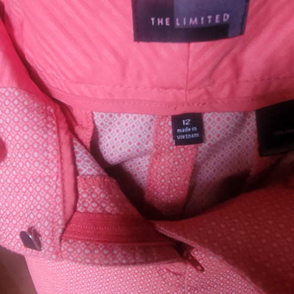 Cropped Pants - Picture 2 of 5